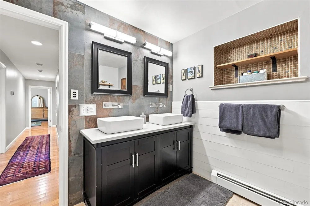 3804 S Elm Street Denver, CO 80237