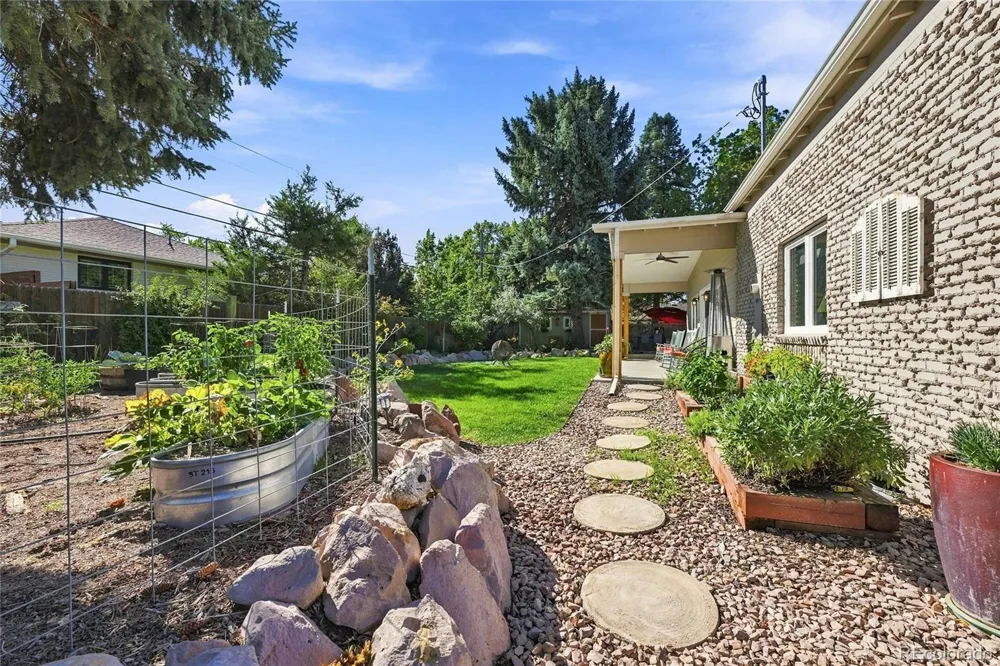 3804 S Elm Street Denver, CO 80237