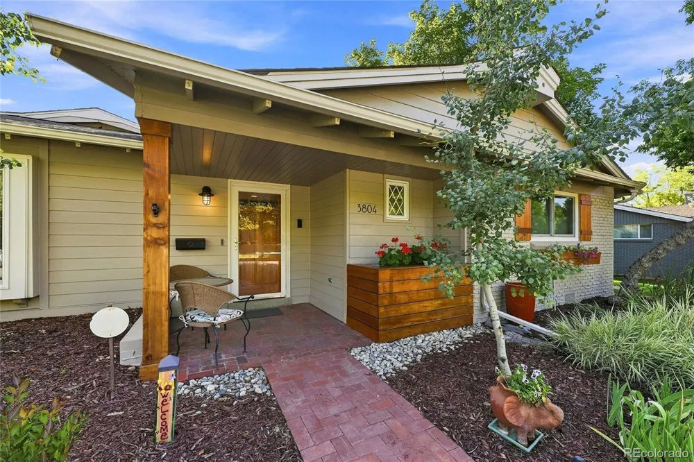 3804 S Elm Street Denver, CO 80237