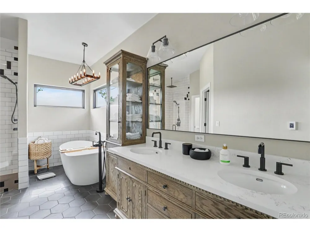 7499 S Genoa Circle Centennial, CO 80016
