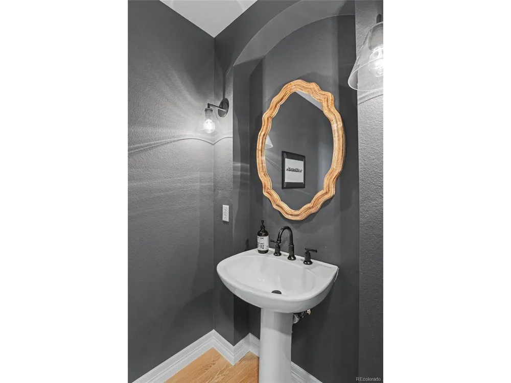 7499 S Genoa Circle Centennial, CO 80016