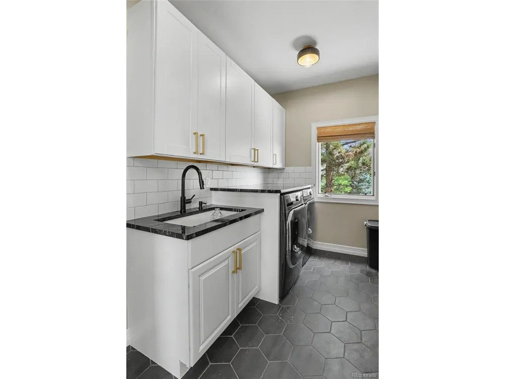 7499 S Genoa Circle Centennial, CO 80016