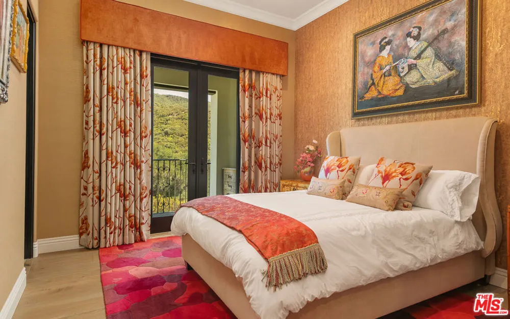 2691 Country Ridge Road Calabasas, CA 91302