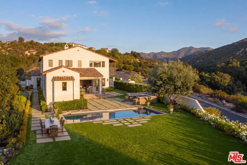 2691 Country Ridge Road Calabasas, CA 91302