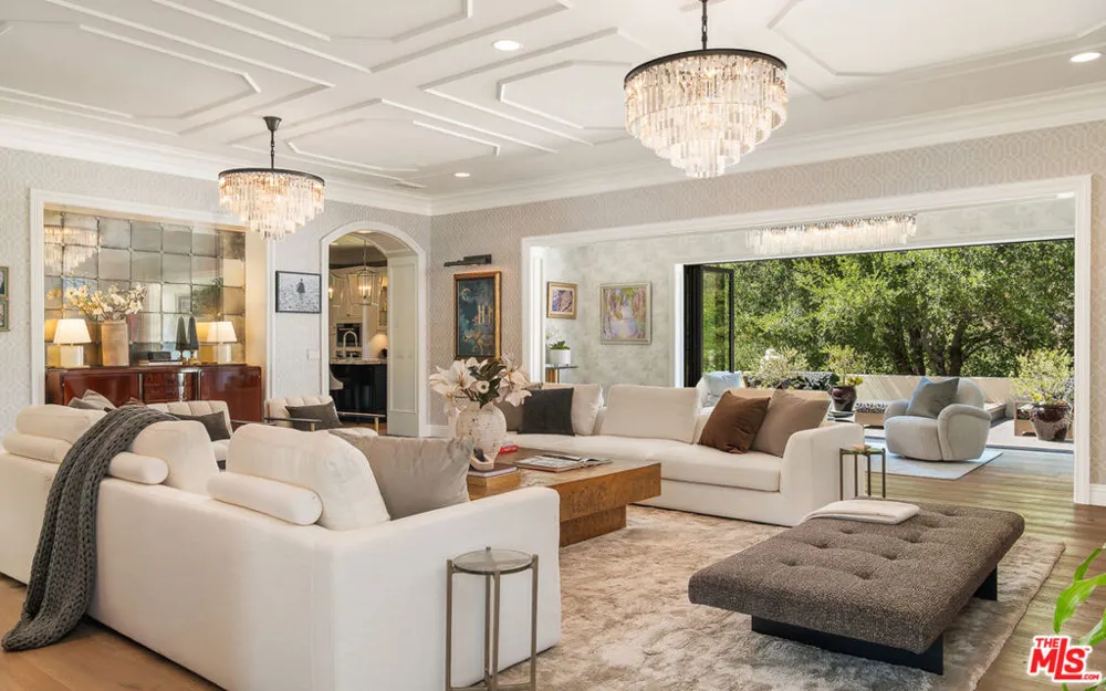 2691 Country Ridge Road Calabasas, CA 91302