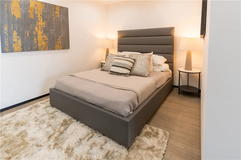 8148 Gould Avenue Hollywood Hills, CA 90046