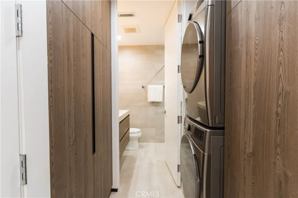 8148 Gould Avenue Hollywood Hills, CA 90046