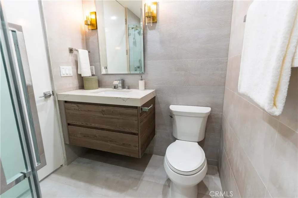 8148 Gould Avenue Hollywood Hills, CA 90046