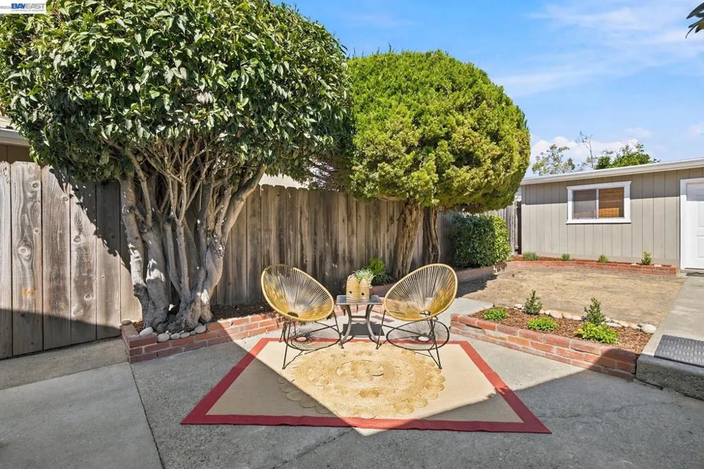 2220 Farley St Castro Valley, CA 94546
