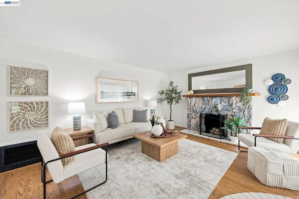 2220 Farley St Castro Valley, CA 94546