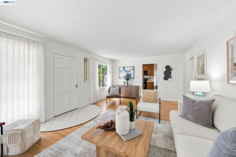 2220 Farley St Castro Valley, CA 94546