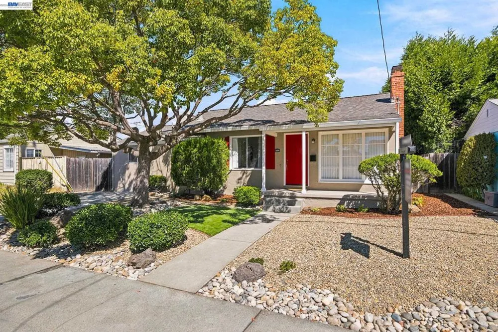 2220 Farley St Castro Valley, CA 94546