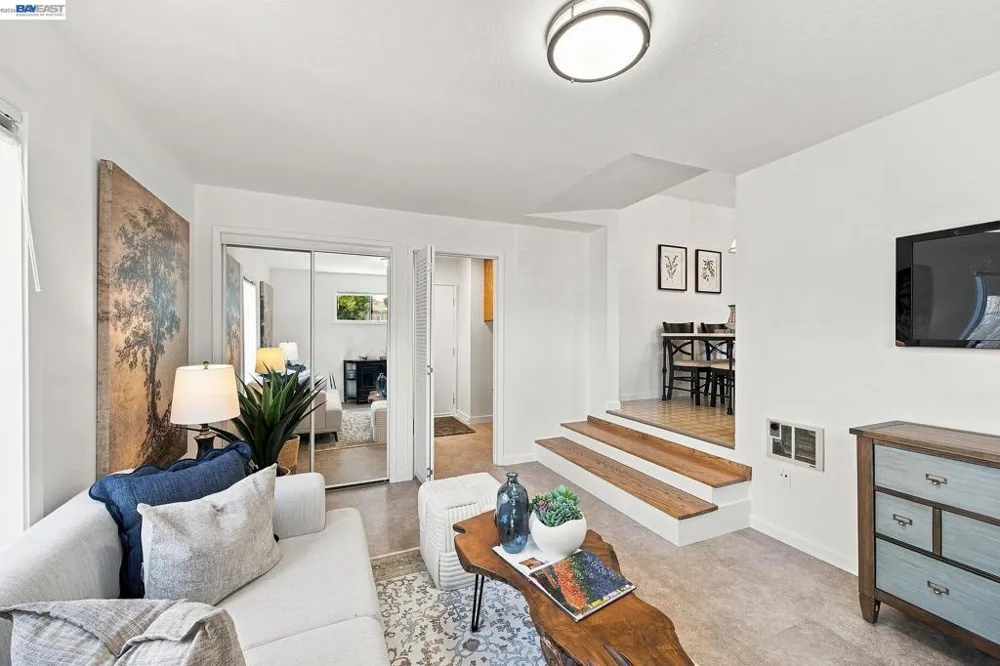 2220 Farley St Castro Valley, CA 94546