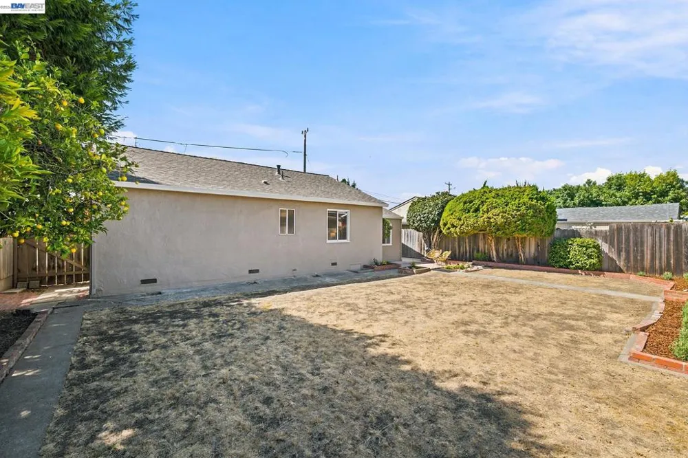 2220 Farley St Castro Valley, CA 94546