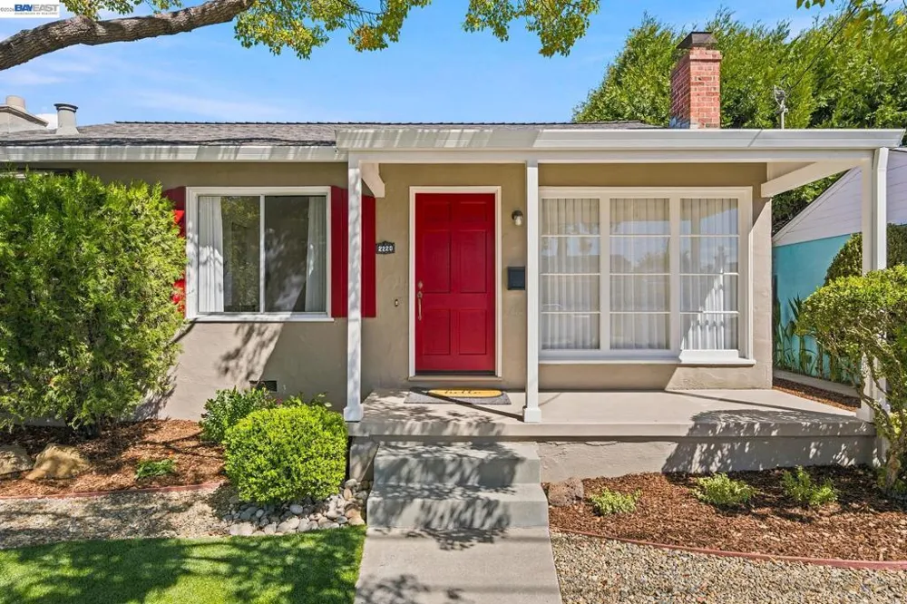2220 Farley St Castro Valley, CA 94546