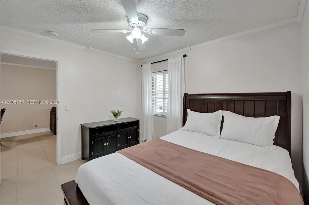 2298 NW 78th Ave #102 Pembroke Pines, FL 33024