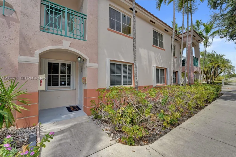 2298 NW 78th Ave #102 Pembroke Pines, FL 33024
