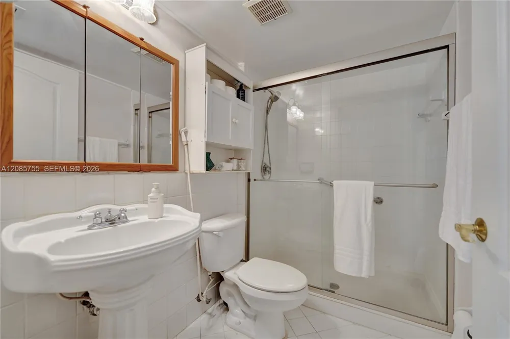 2298 NW 78th Ave #102 Pembroke Pines, FL 33024