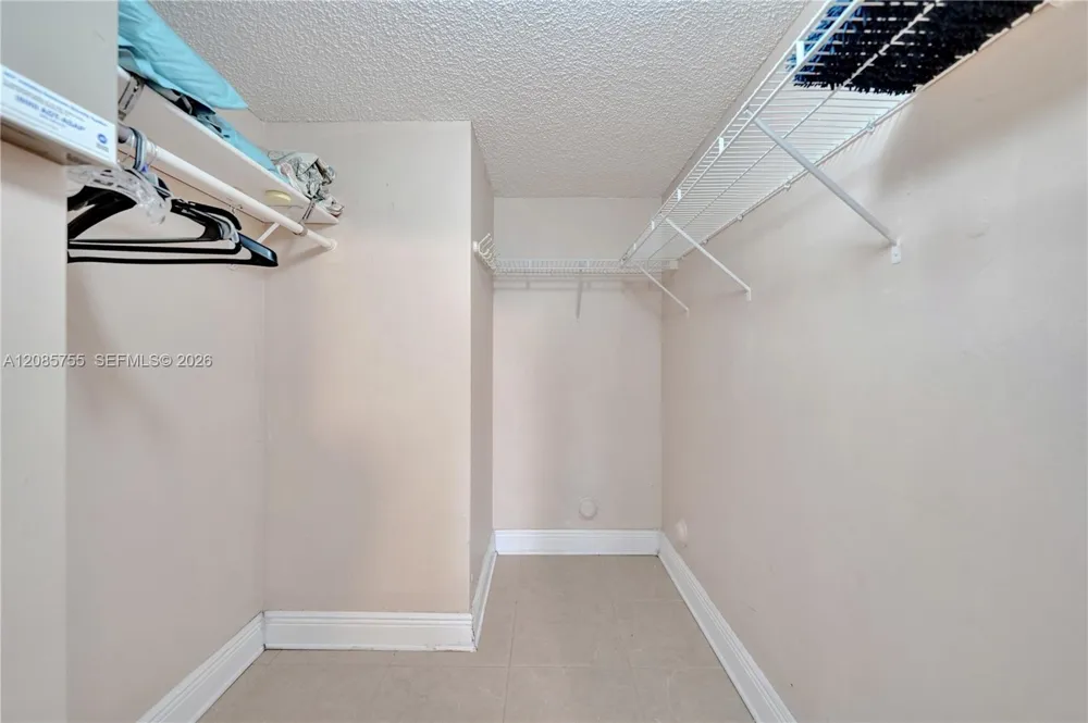 2298 NW 78th Ave #102 Pembroke Pines, FL 33024