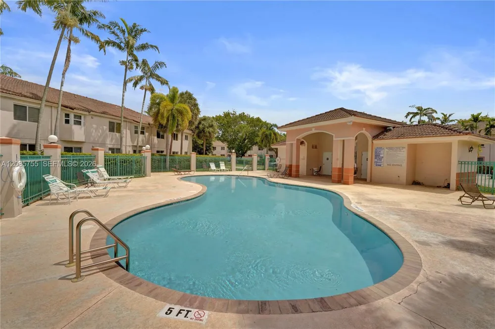 2298 NW 78th Ave #102 Pembroke Pines, FL 33024
