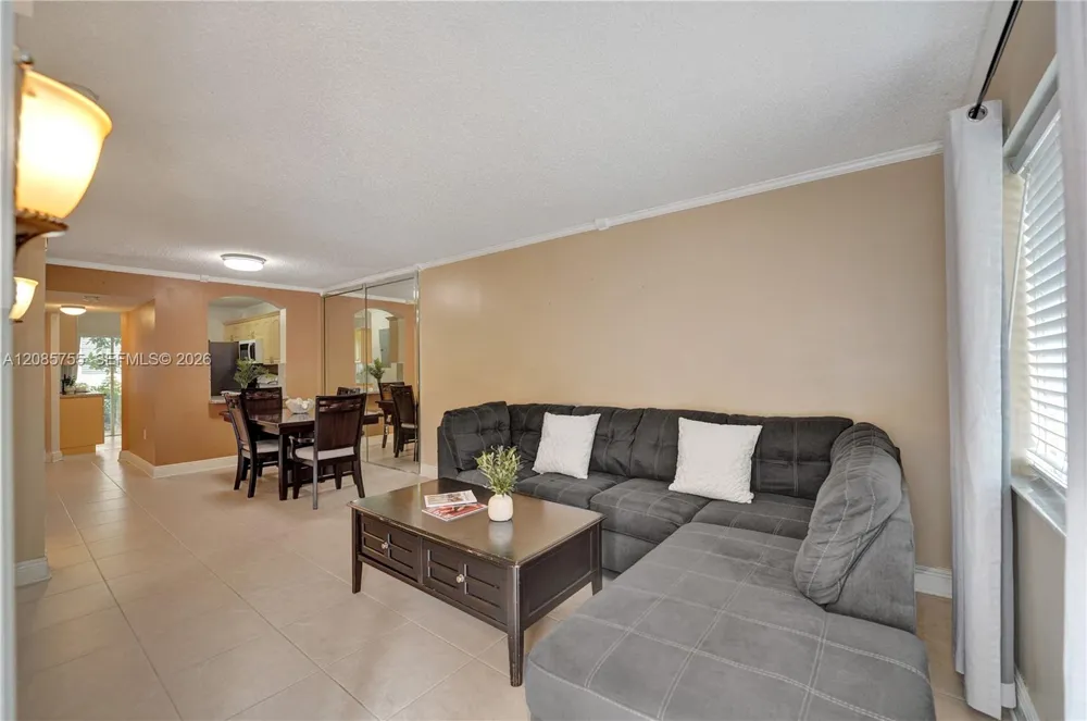 2298 NW 78th Ave #102 Pembroke Pines, FL 33024