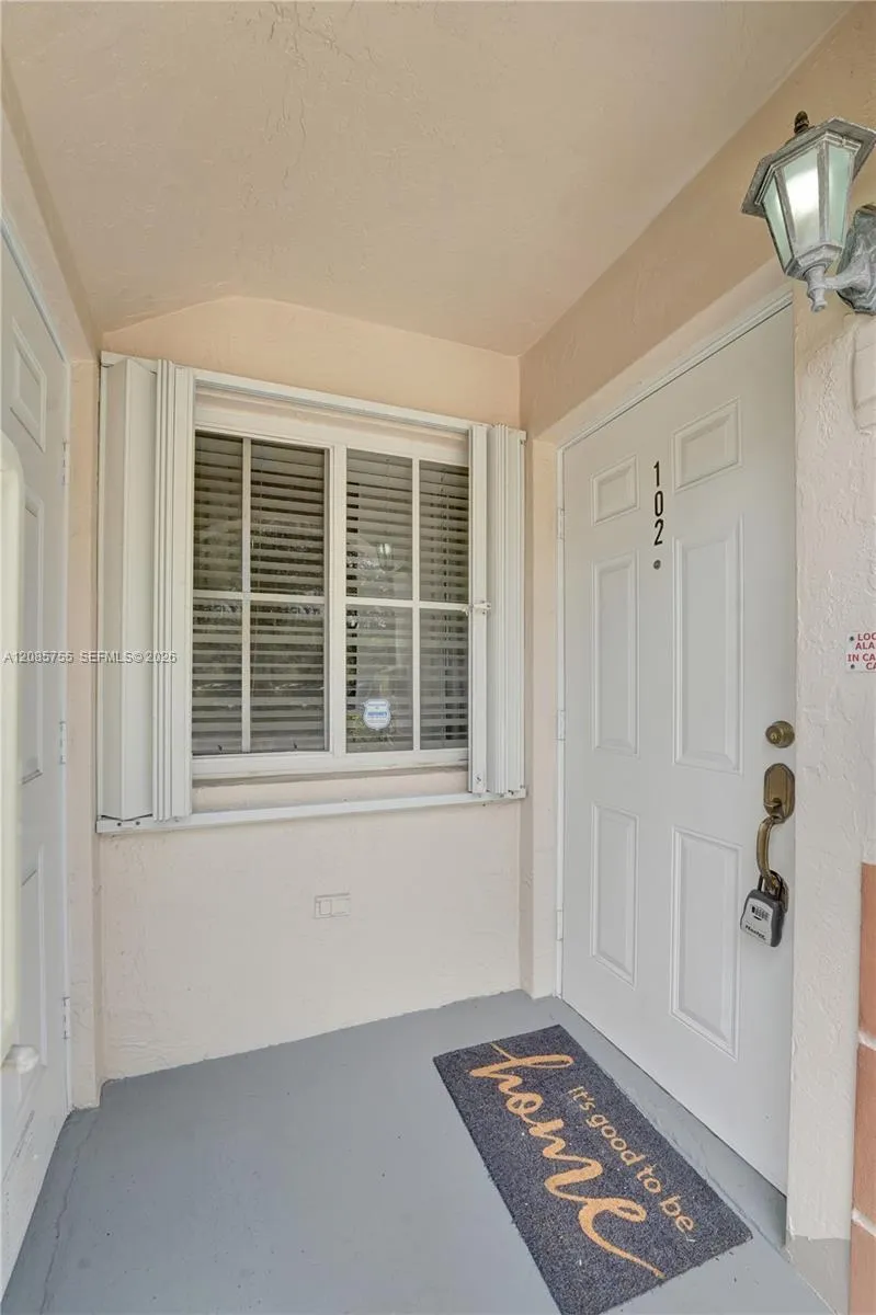 2298 NW 78th Ave #102 Pembroke Pines, FL 33024