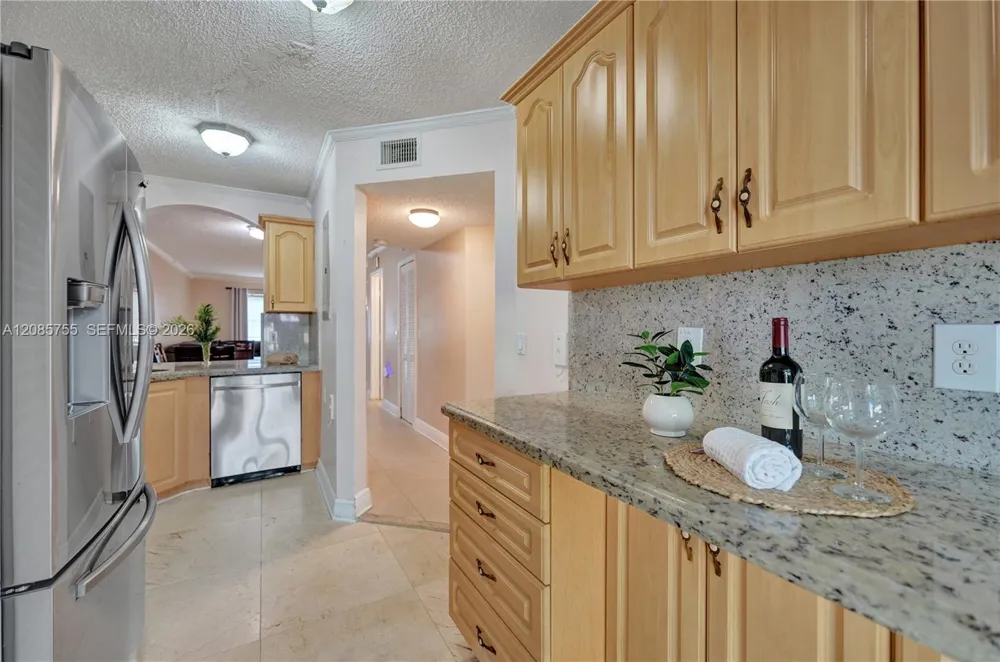 2298 NW 78th Ave #102 Pembroke Pines, FL 33024