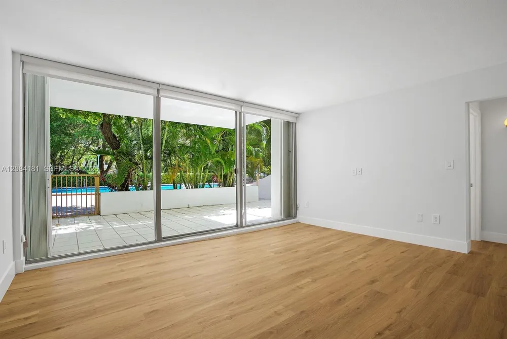 155 Ocean Lane Dr #103 Key Biscayne, FL 33149