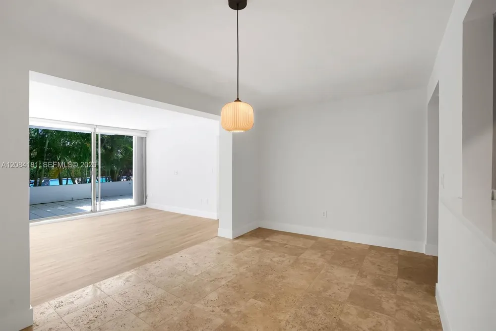 155 Ocean Lane Dr #103 Key Biscayne, FL 33149