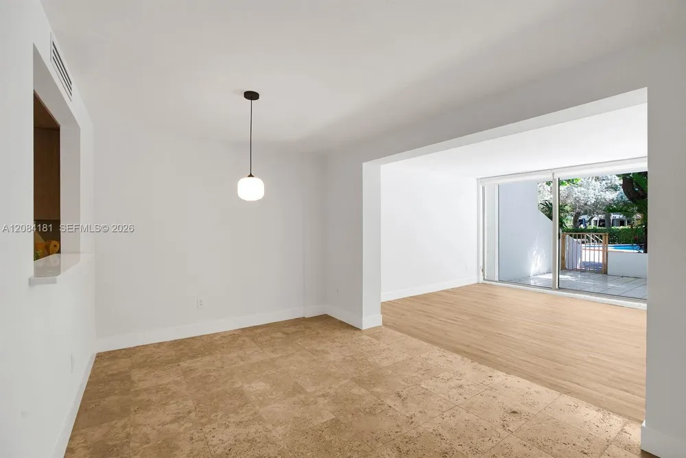 155 Ocean Lane Dr #103 Key Biscayne, FL 33149