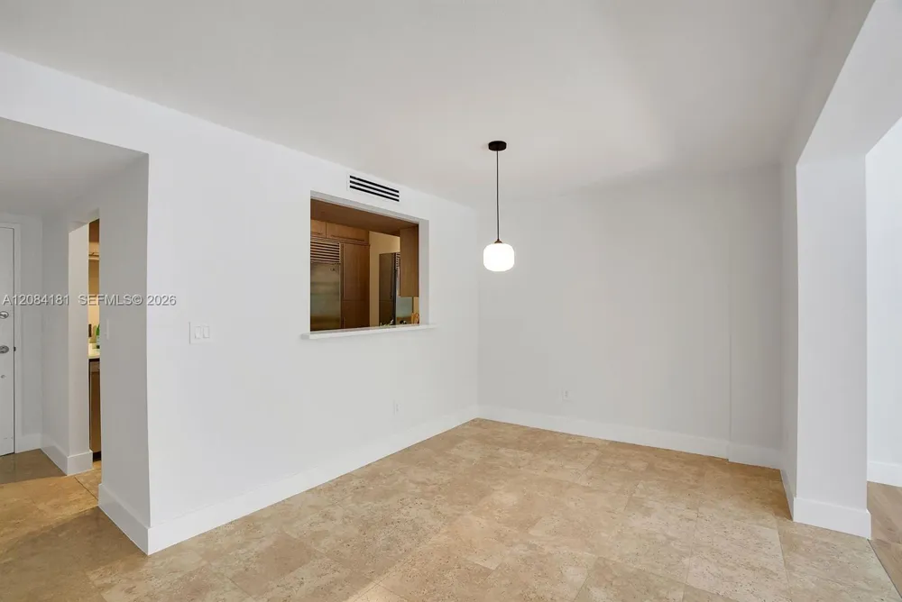 155 Ocean Lane Dr #103 Key Biscayne, FL 33149