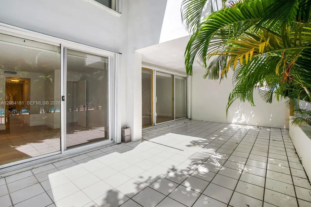 155 Ocean Lane Dr #103 Key Biscayne, FL 33149