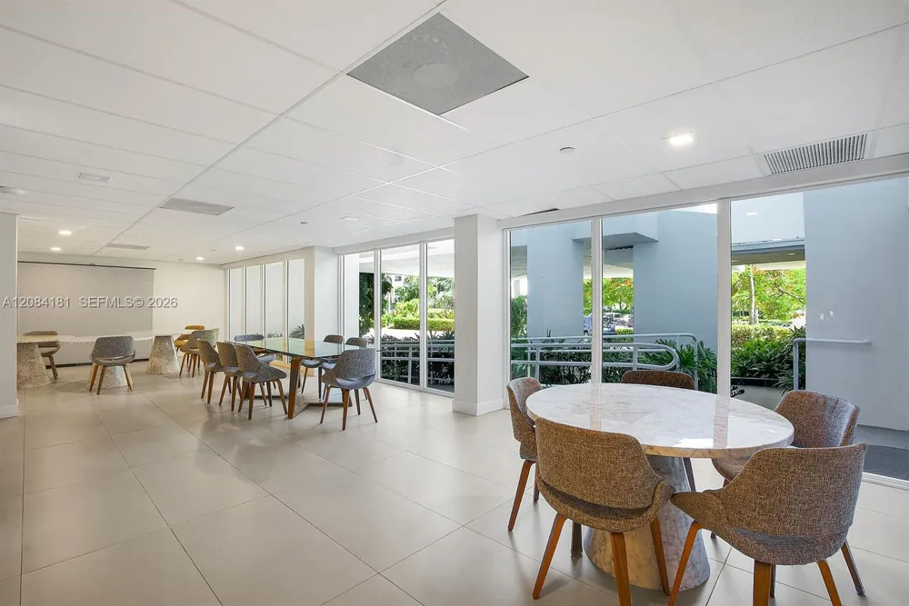 155 Ocean Lane Dr #103 Key Biscayne, FL 33149