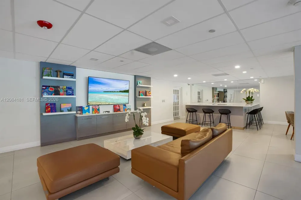 155 Ocean Lane Dr #103 Key Biscayne, FL 33149