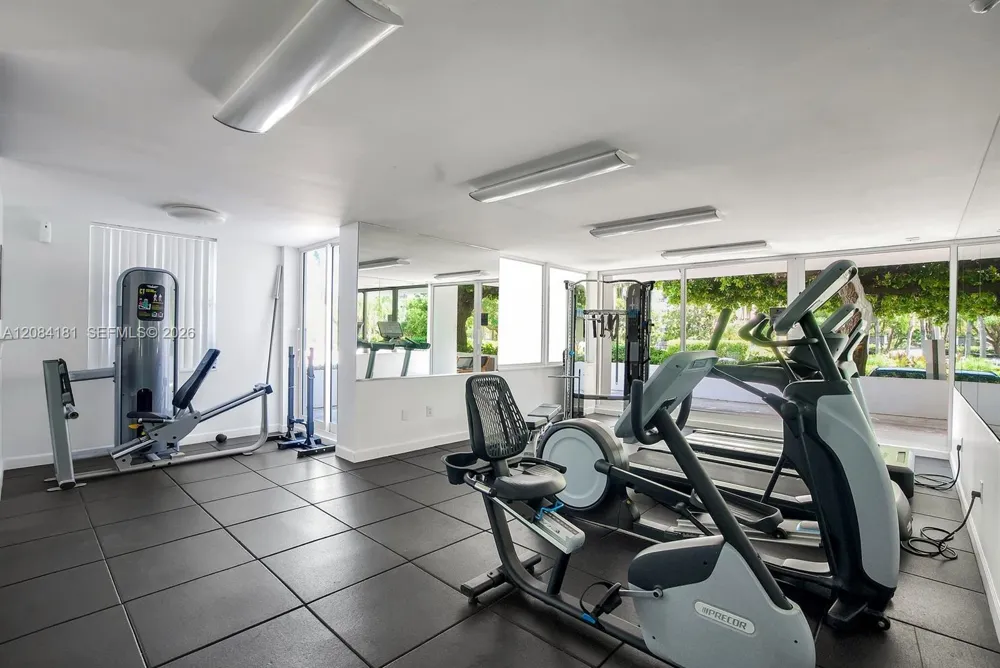 155 Ocean Lane Dr #103 Key Biscayne, FL 33149