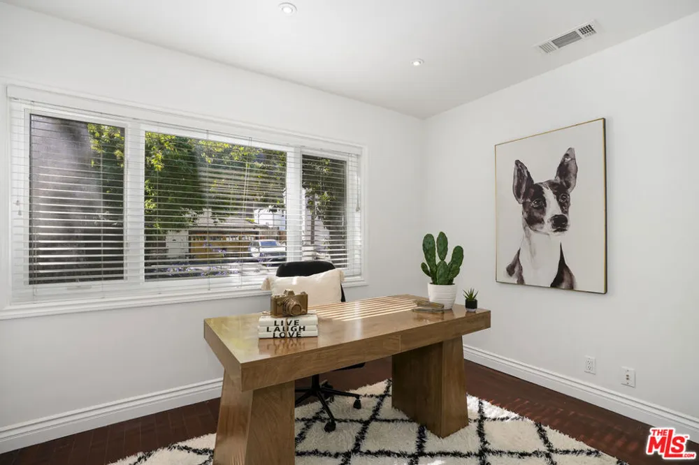 3452 Mandeville Canyon Road Los Angeles, CA 90049