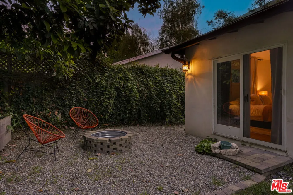 3452 Mandeville Canyon Road Los Angeles, CA 90049