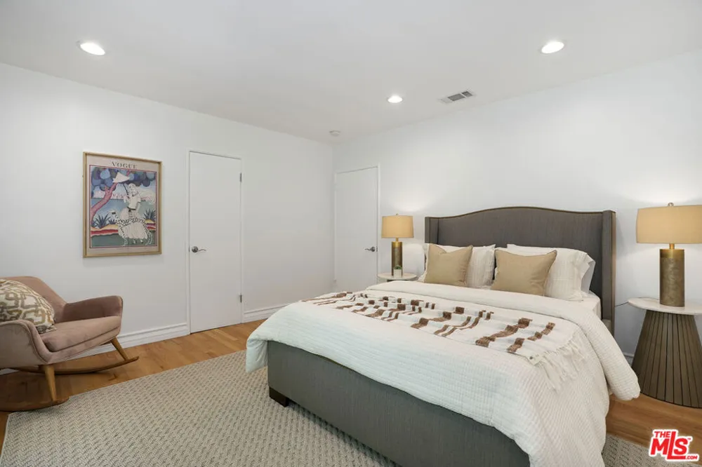 3452 Mandeville Canyon Road Los Angeles, CA 90049