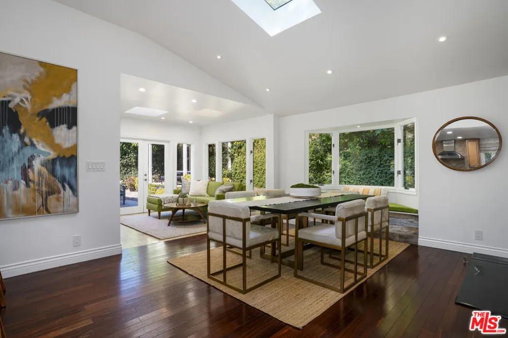 3452 Mandeville Canyon Road Los Angeles, CA 90049