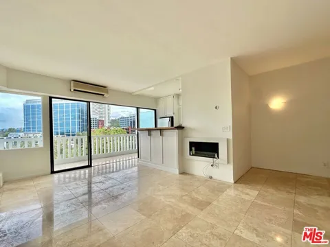 999 Doheny Drive #711