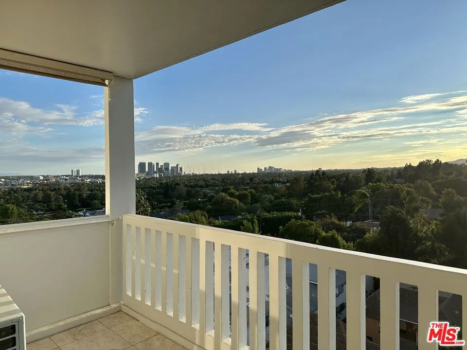 999 Doheny Drive #711 West Hollywood, CA 90069