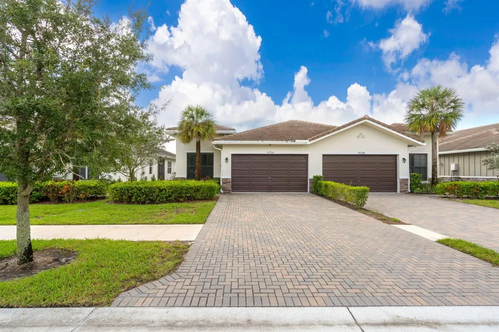 19704 Weathervane Way Loxahatchee, FL 33470