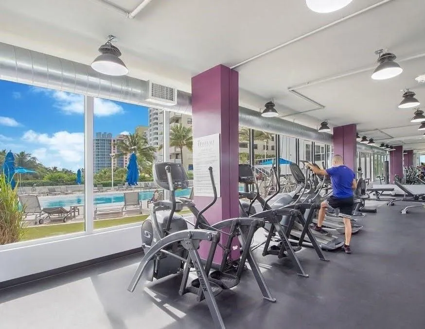 100 Lincoln Road #411B Miami Beach, FL 33139