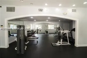 8290 Lake Dr #445 Doral, FL 33166