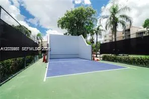 8290 Lake Dr #445 Doral, FL 33166