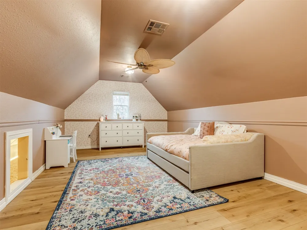2485 Avalon Drive Eufaula, OK 74432