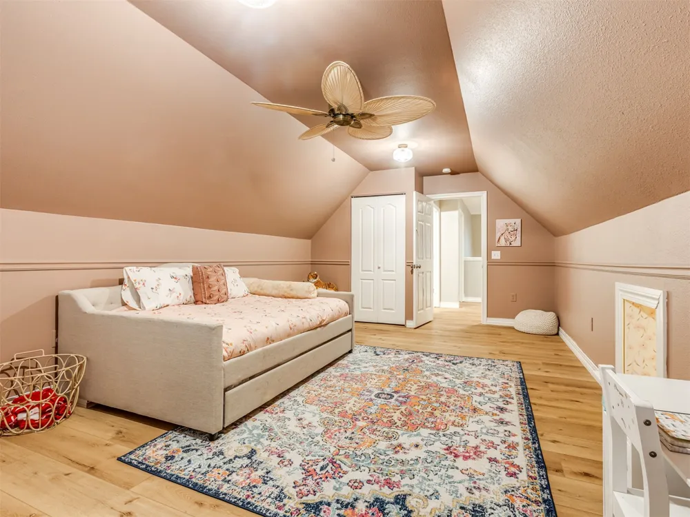 2485 Avalon Drive Eufaula, OK 74432