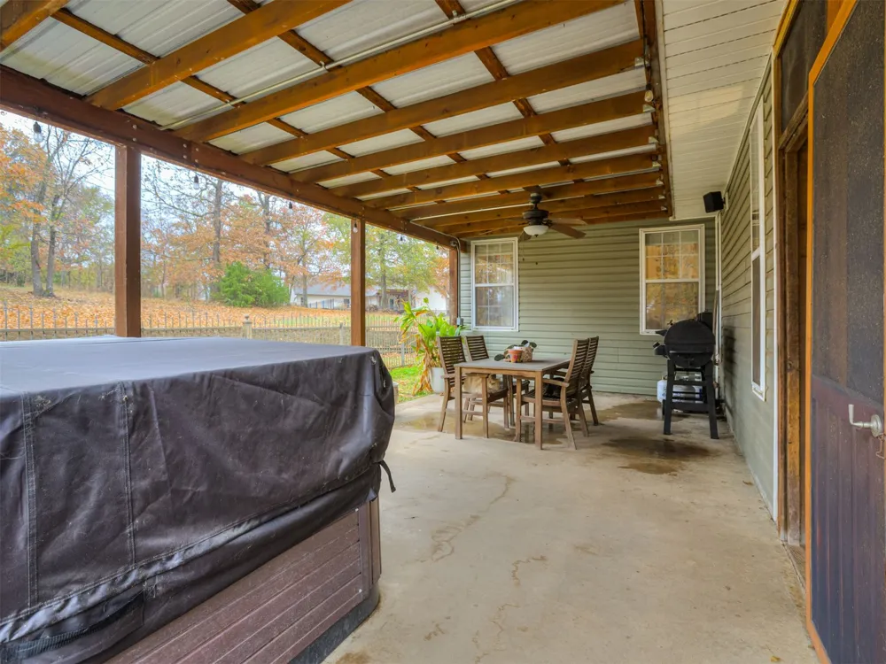 2485 Avalon Drive Eufaula, OK 74432