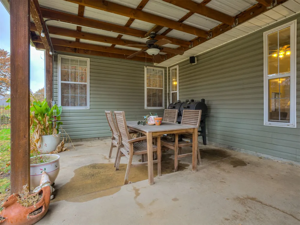 2485 Avalon Drive Eufaula, OK 74432