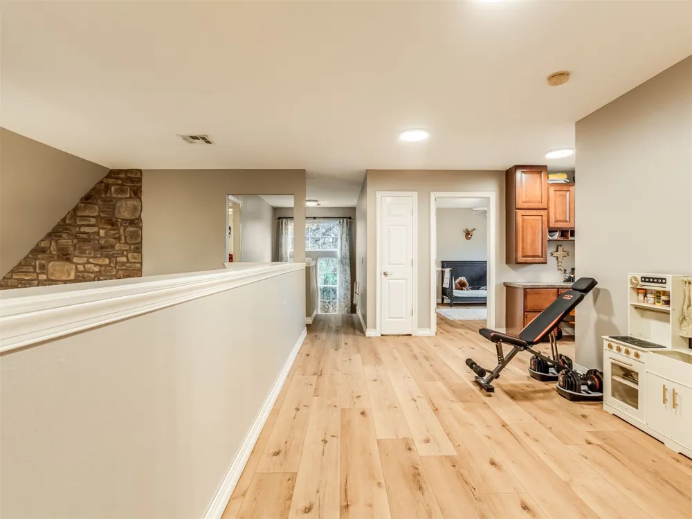 2485 Avalon Drive Eufaula, OK 74432
